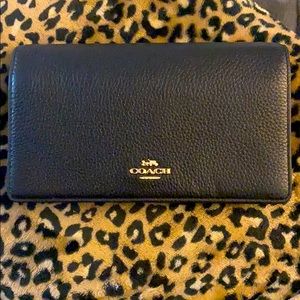 ✨Authentic✨Coach Transitional Wallet - Crossbody